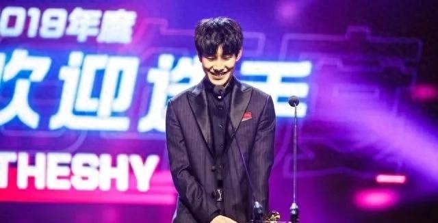 （图片插入位置）
