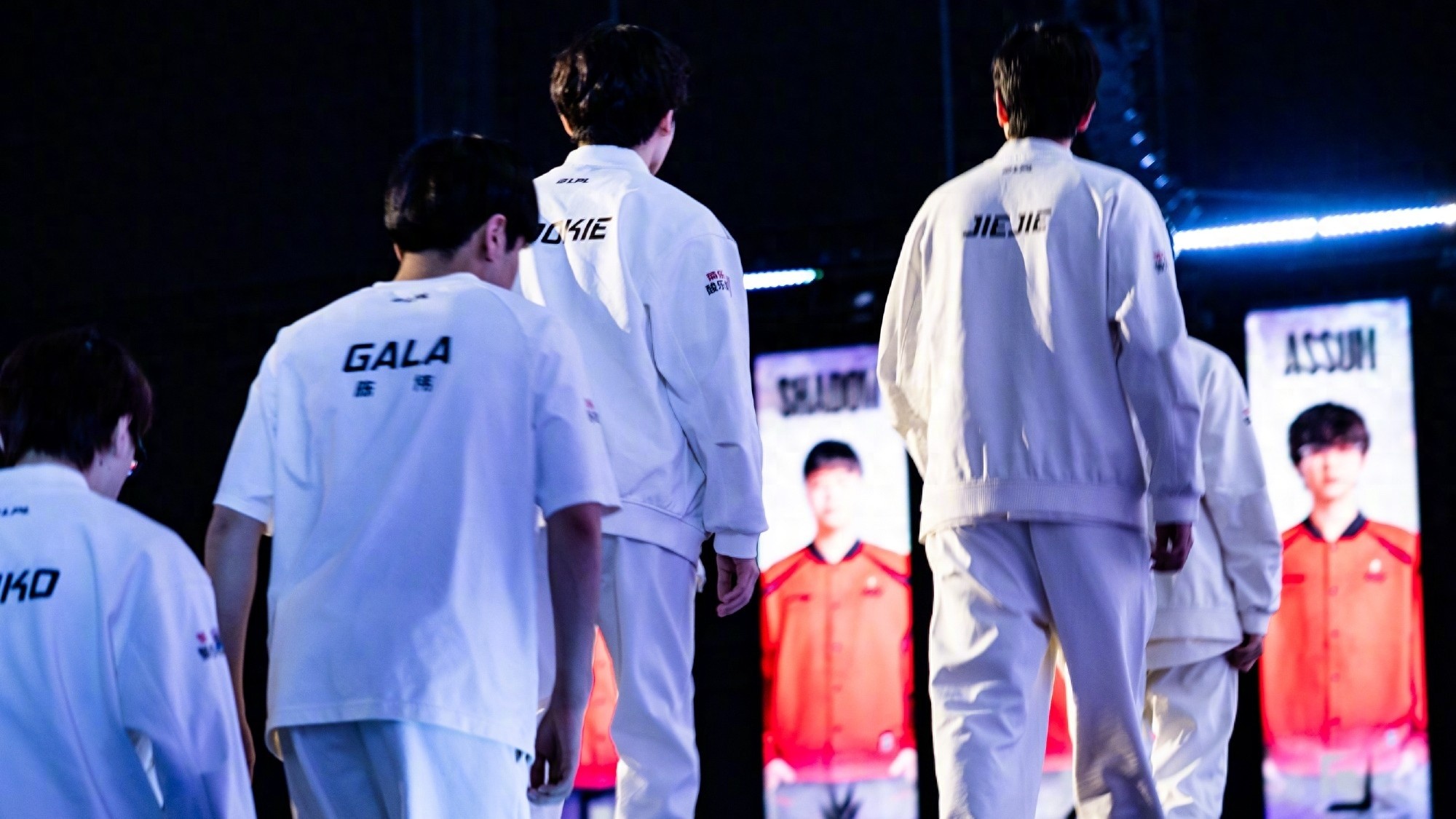 LOL世界冠军中单宣布退役，IG名宿质疑Meiko比赛积极性