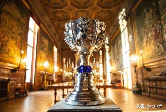 LOL历届全球总决赛冠军次年表现回顾，荣耀与重担并存